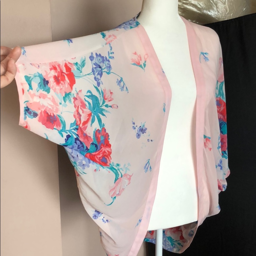 Cover up - Picture 2 of 2